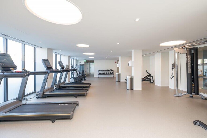 Building Photo - 1424 Columbia Rd