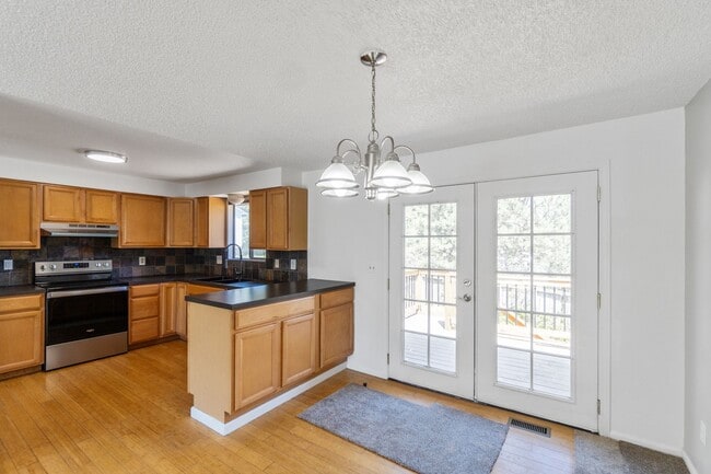 Building Photo - Gorgeous Single Family Home in Spokane's S...