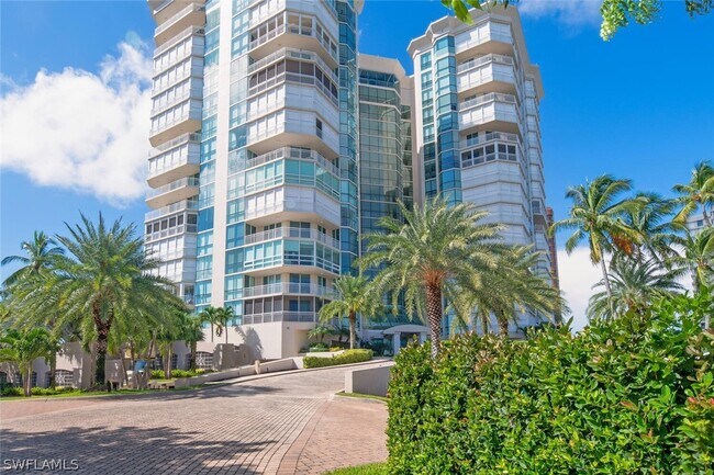 Primary Photo - 4255 Gulf Shore Blvd N