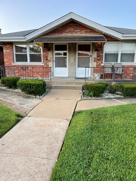 Building Photo - 4994 Fyler Ave