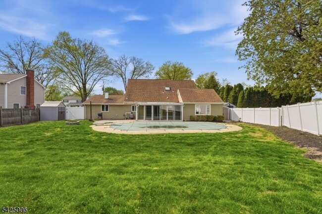 Building Photo - 3 Cypress Rd