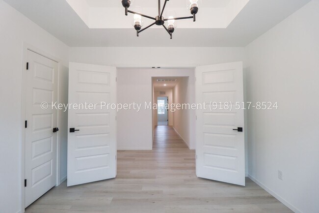 Building Photo - Stunning New Construction Simmons Home - 5 Bed 3 Bath - Pond View & Full Appliance Package!