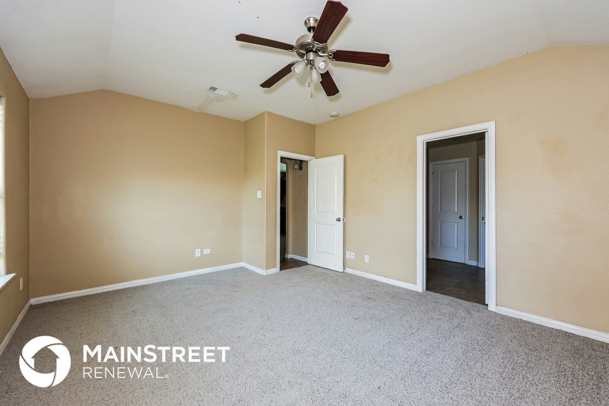 Building Photo - 7648 Rainbow Creek Dr