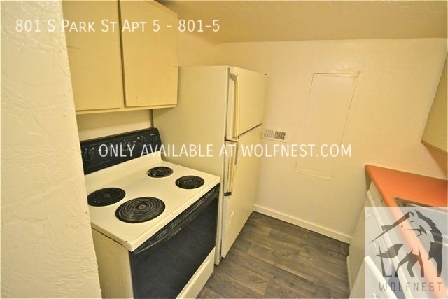 Building Photo - No Deposit Option! Cozy 1 Bed Downtown Bas...