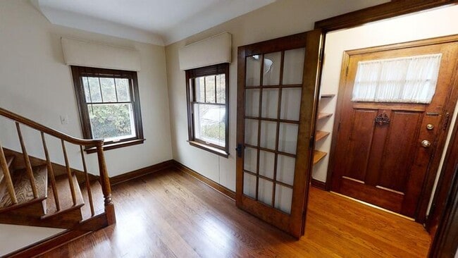 Building Photo - 1205 Miller Ave