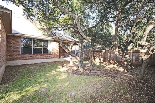 Building Photo - 3921 Sapphire Loop