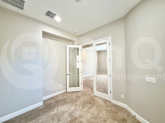 Building Photo - 44723 N 44th Ave