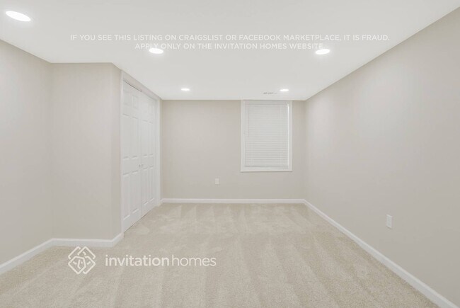 Building Photo - 2907 Barcelona Way