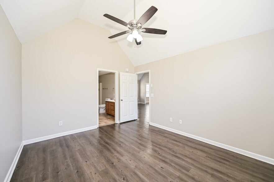 Building Photo - 1594 Laurel Ledge Dr