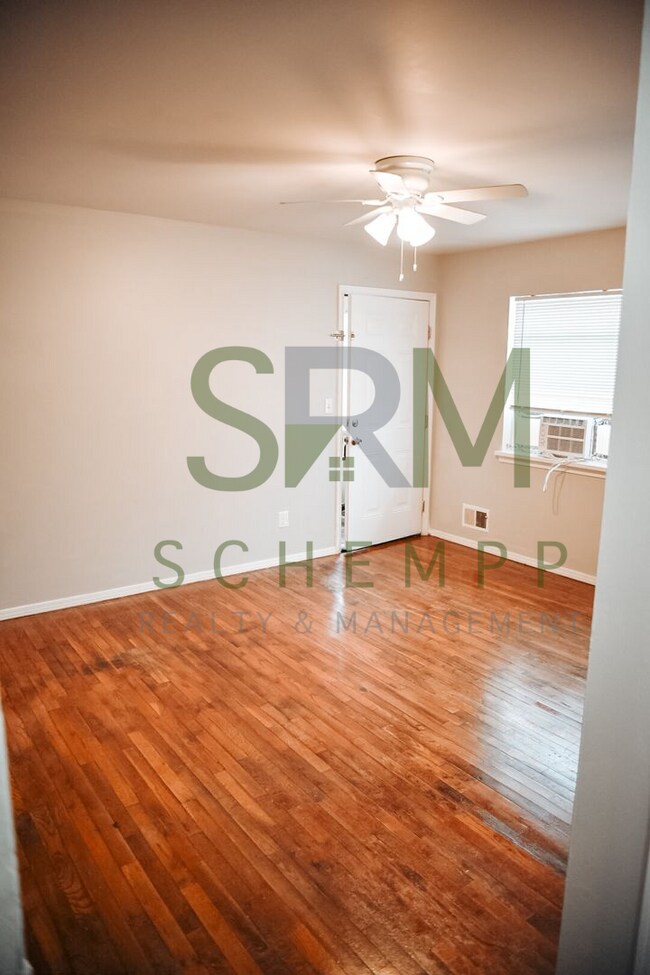 Building Photo - 4700 Walnut Grove Ave