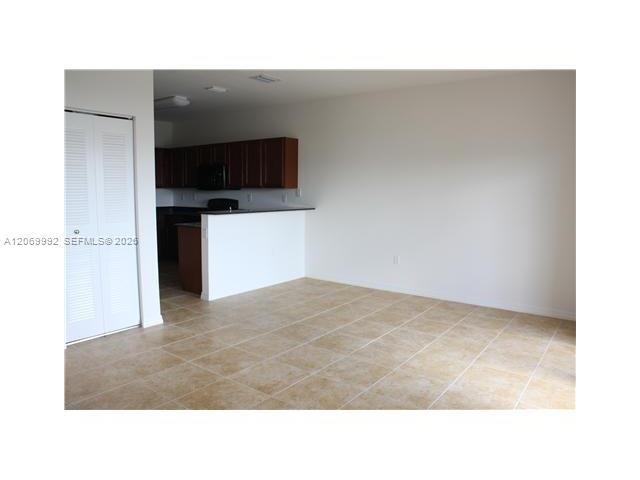 Building Photo - 10870 NW 88th Terrace
