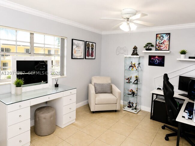 Building Photo - 8320 SW 154th Ave