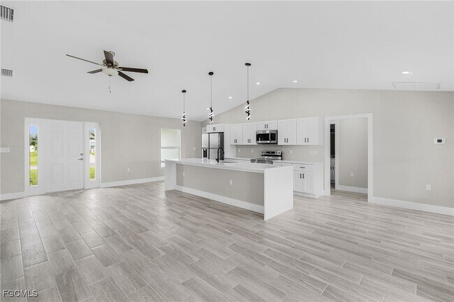 Building Photo - 3509 NE 21st Ave