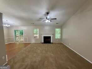 Building Photo - 1617 Picadilly Ct NE