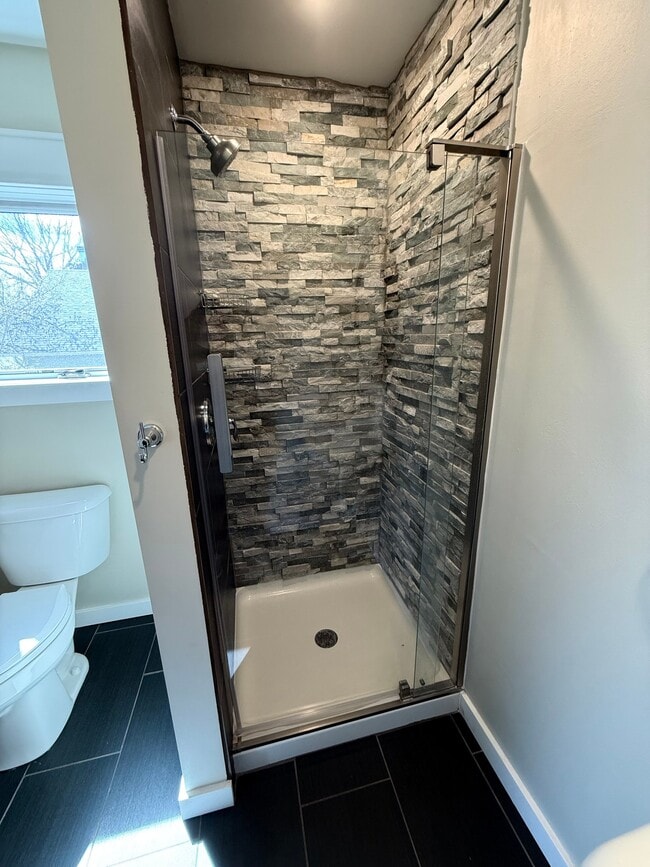 Building Photo - 425 S Yellowstone St