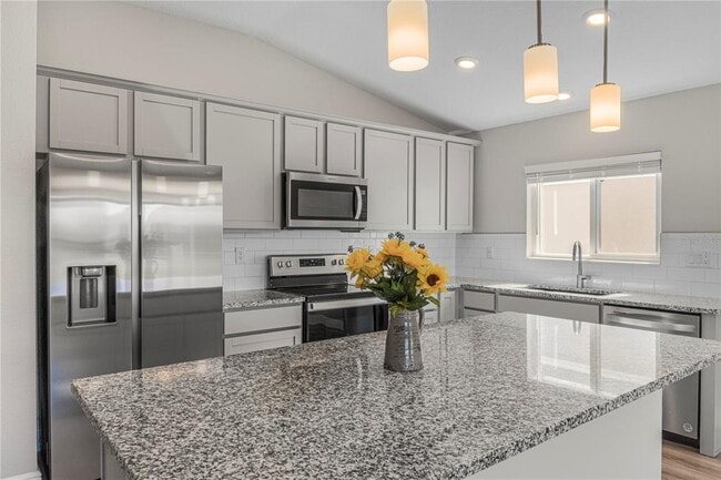 Building Photo - 7326 34th Ct E