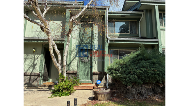 Primary Photo - 2289 S Oswego Way