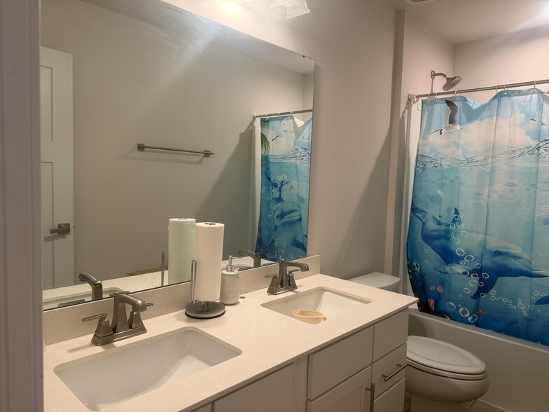 Building Photo - 300 Finnegan Ct