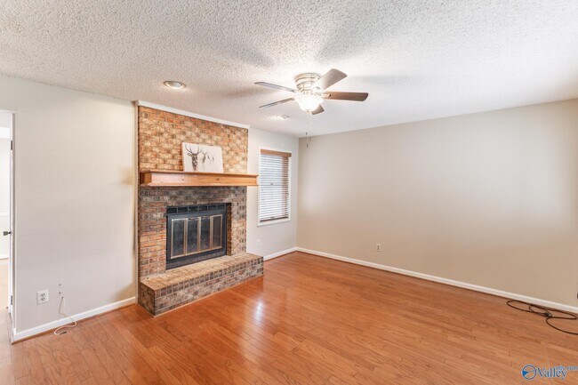 Building Photo - 1200 Catskill Cir SE