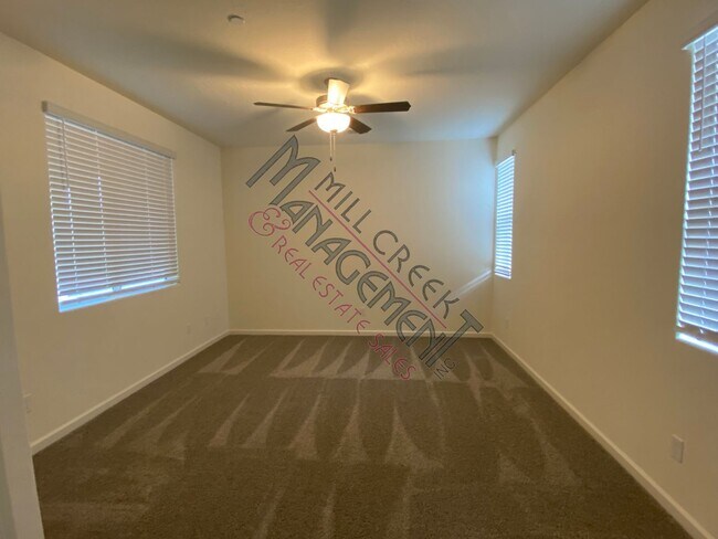 Building Photo - Beautiful home in Cameron Court community