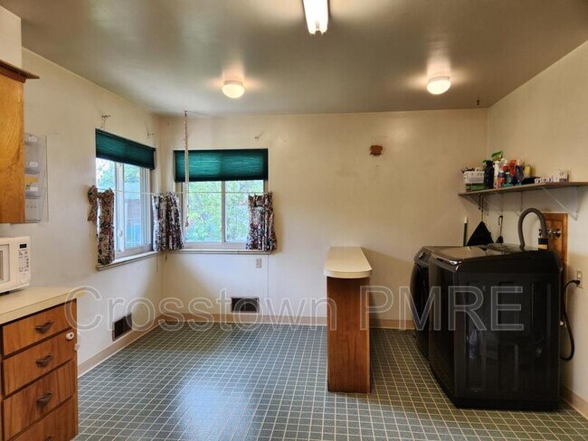 Building Photo - 1326 Fremont Ct