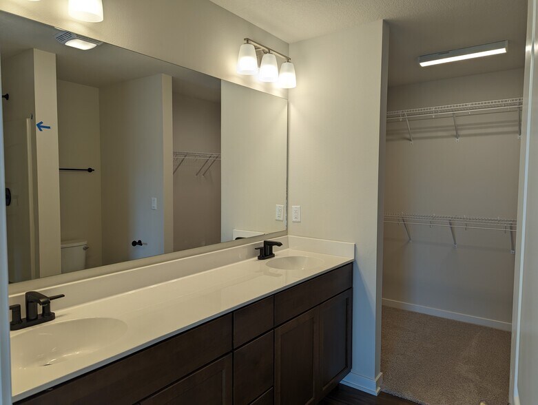 Building Photo - 1964 S Warrior Ln