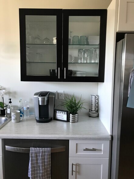 Kitchen - 245 Cherry Ave
