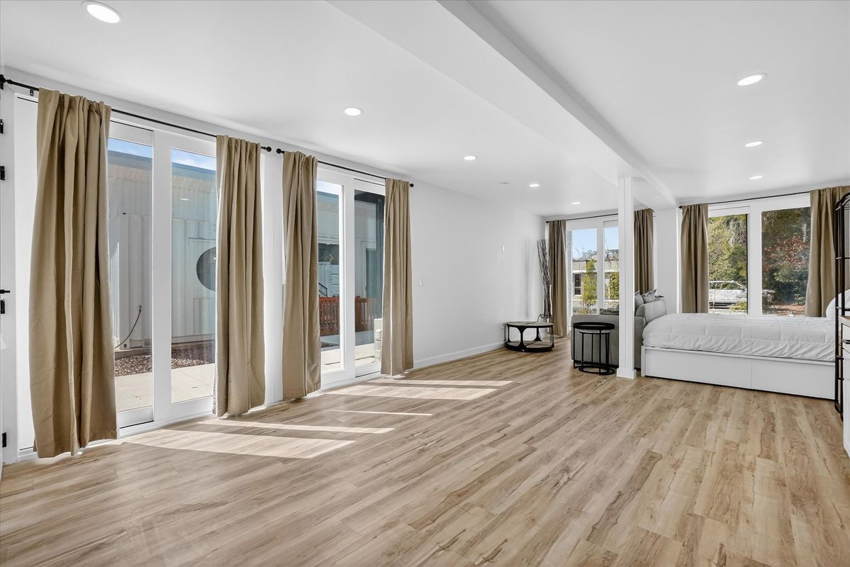 Building Photo - 8778 Waterfront Terrace