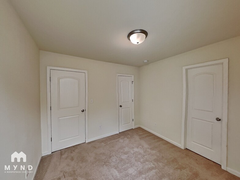 Building Photo - 2544 Piering Dr