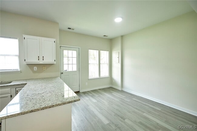Building Photo - 2926 Mary Beth Ln
