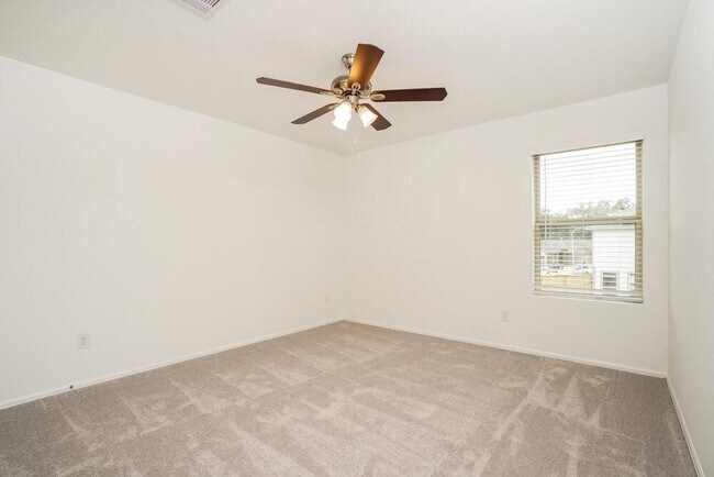 Building Photo - 1722 Sahara Dr