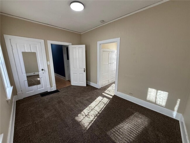 Building Photo - 803 7th St S