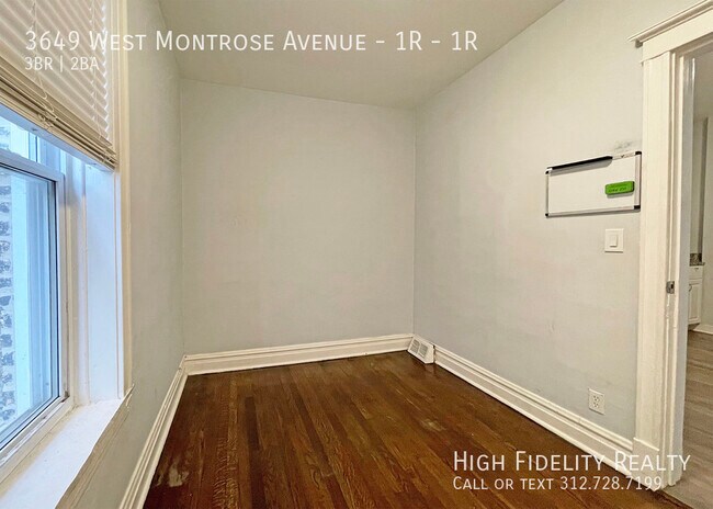 Building Photo - 3649 W Montrose Ave