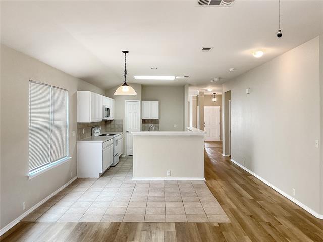 Building Photo - 8429 Beaufort Ct