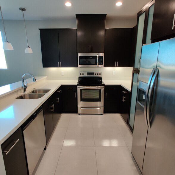 Building Photo - 9368 N 15th St