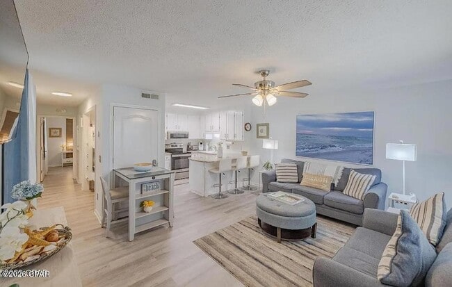 Building Photo - 17462 Front Beach Rd