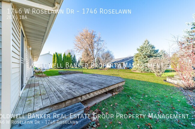 Building Photo - 1746 W Roselawn Dr