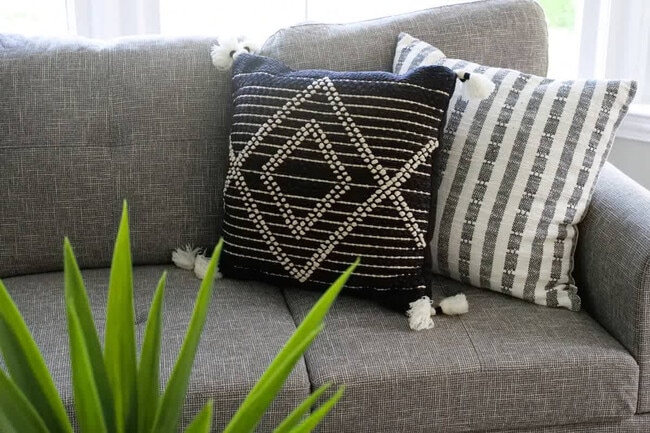 Building Photo - 3582 Silsby Rd