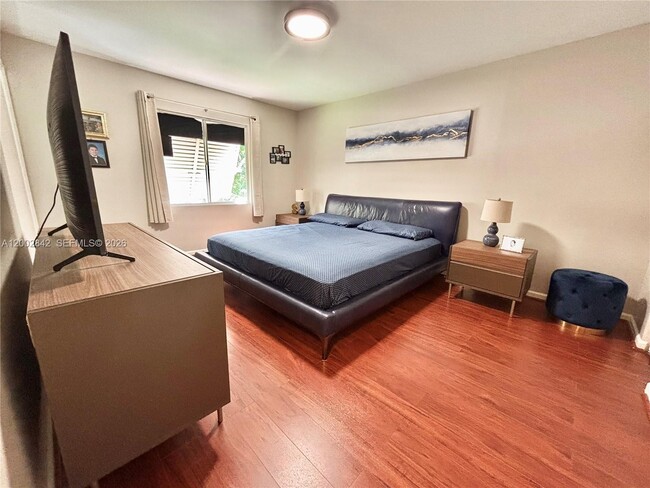 Building Photo - 5952 NW 47th Terrace