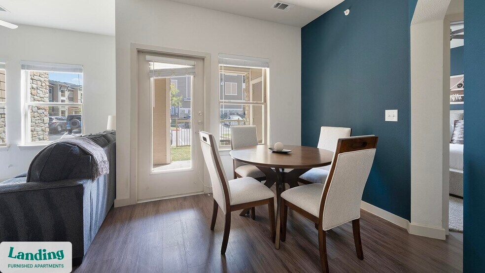 Building Photo - 2825 Main St