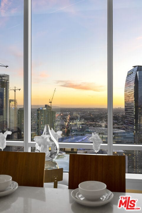 Building Photo - 877 Francisco St