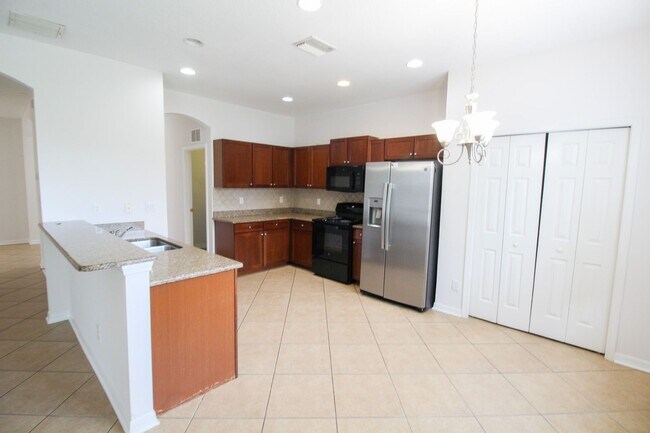 Building Photo - Lakeview 4-Bedroom, 2.5-Bath Annual Rental in Lakewood Ranch/Greenbrook