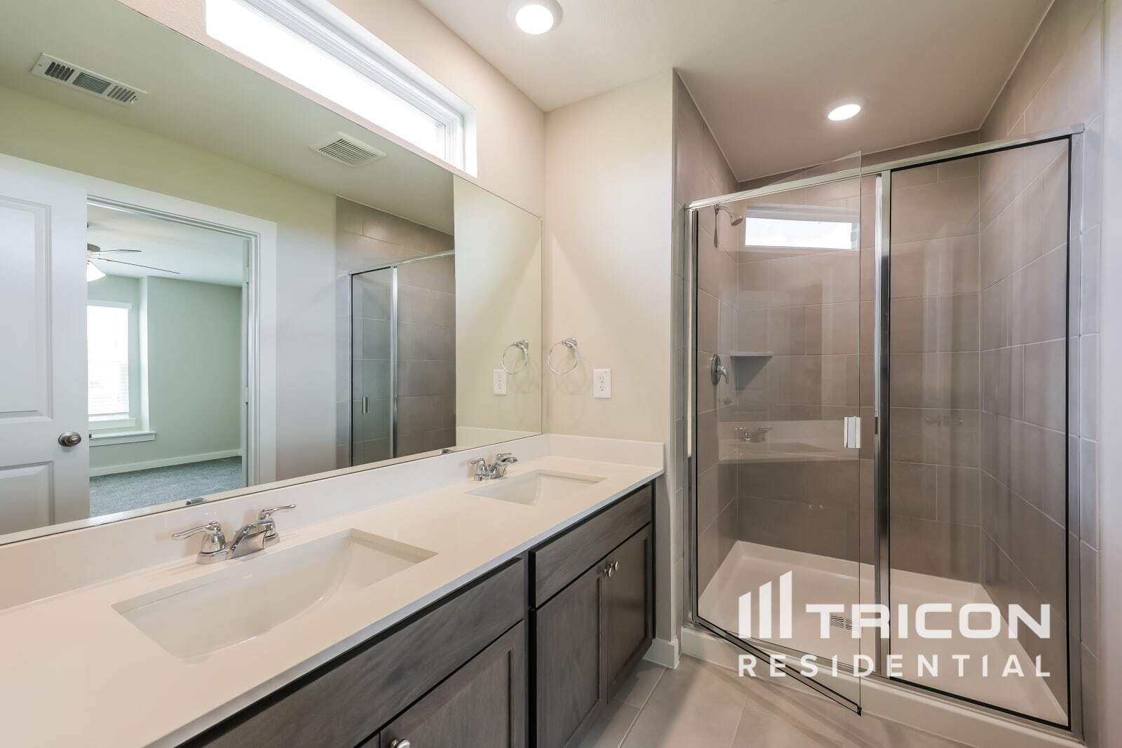 Building Photo - 305 Northall Ct