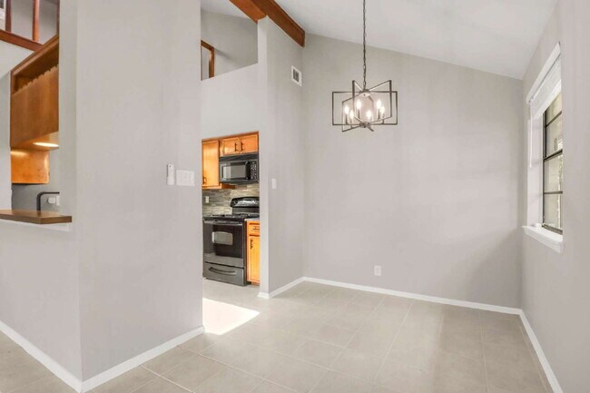 Building Photo - 14216 Indian Woods