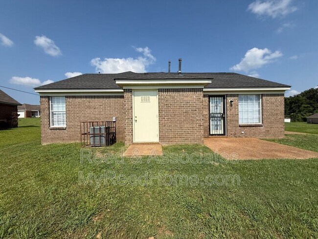 Building Photo - 4315 Bishop Hills Dr