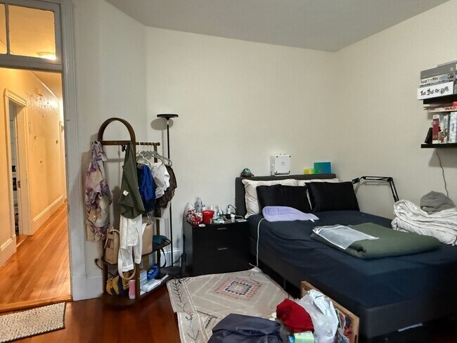 Building Photo - 5 Manton Terrace
