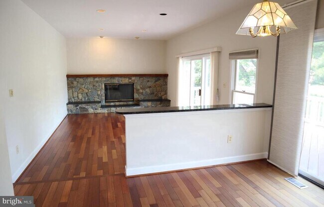 Building Photo - 17105 Thatcher Ct