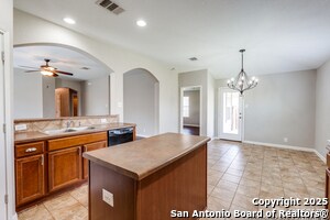 Building Photo - 736 Guna Dr