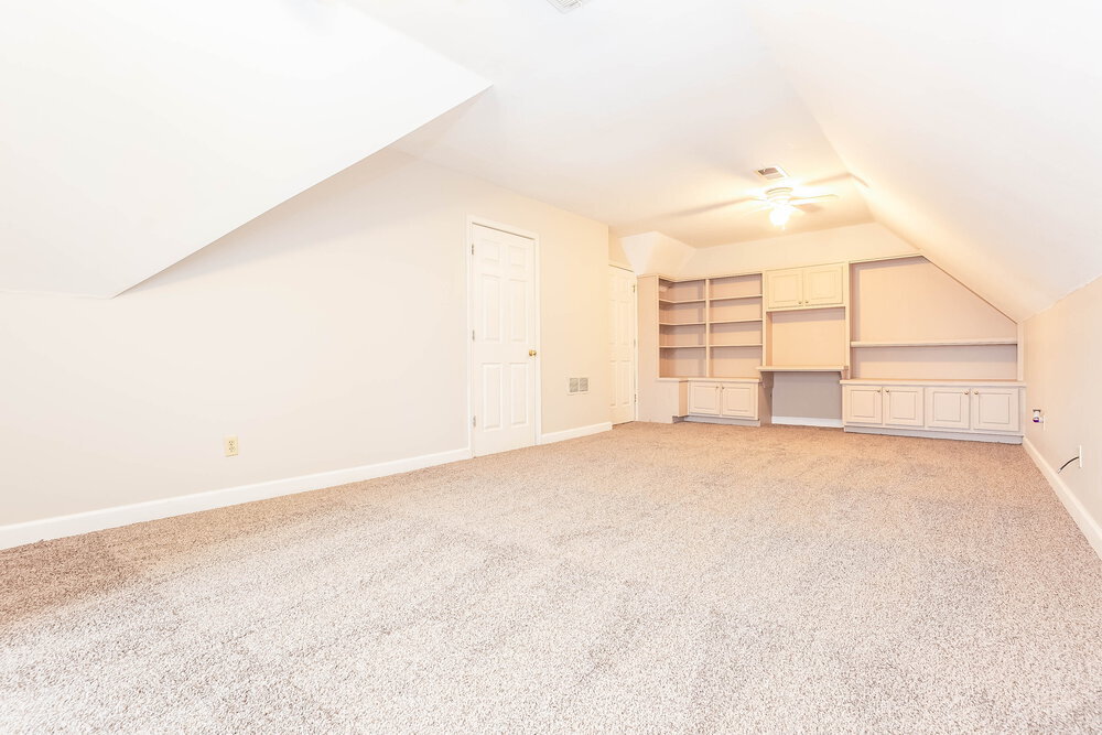 Building Photo - 1209 Pendulum Dr