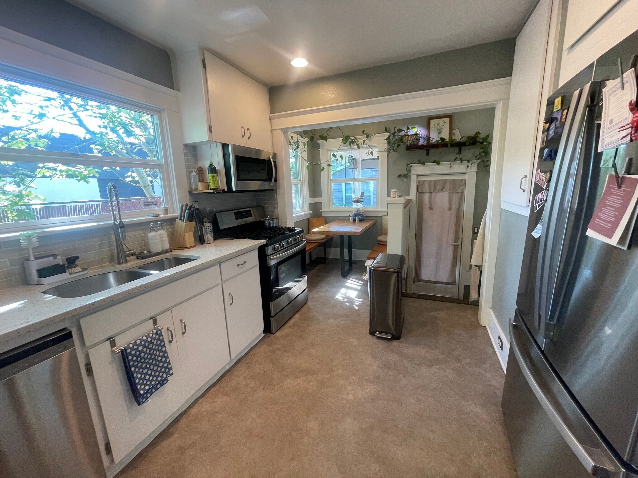 Building Photo - 824 N Killingsworth Ct